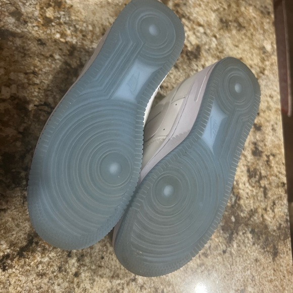 Nike Air Force 1 UV Color Changing - Picture 6 of 7